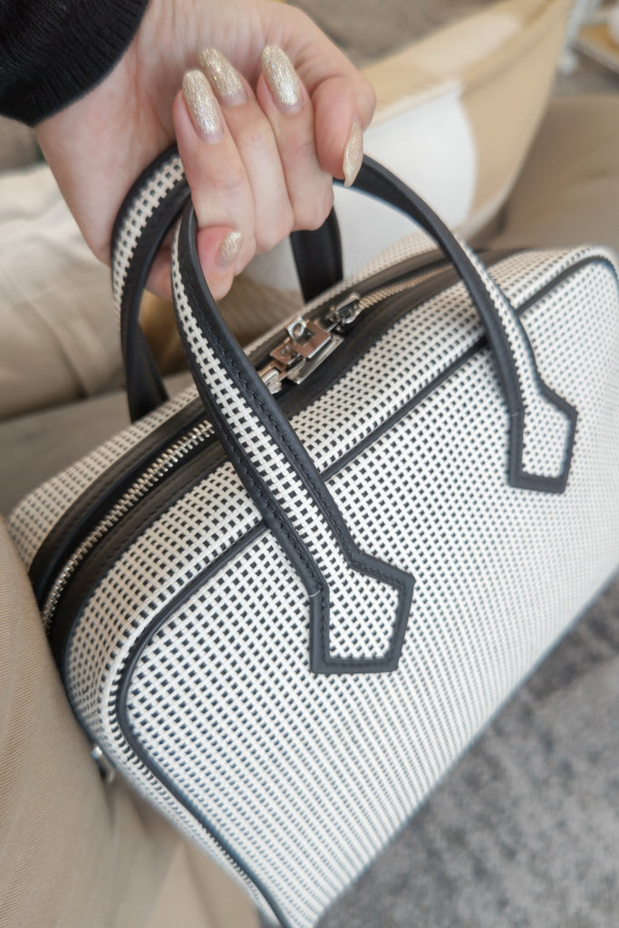 Toile Quadrille Victoria Mini – A Rare Hermès Graphic Statement