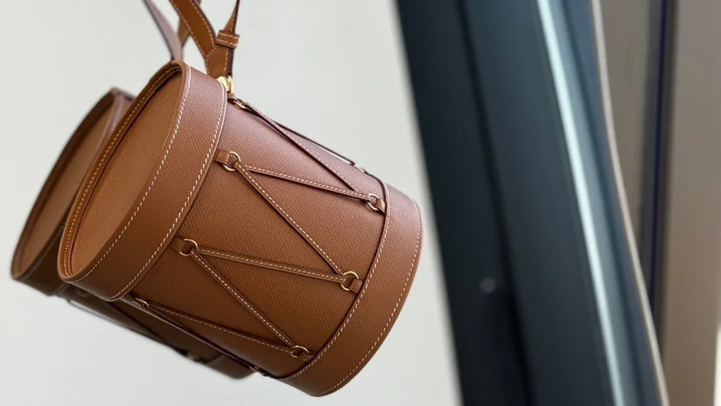 Playing with Hermès