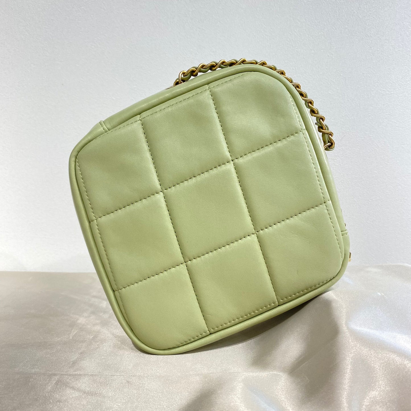 CHANEL RHOMBUS CHAIN SHOULDER BAG GREEN LAMB SKIN 90213930