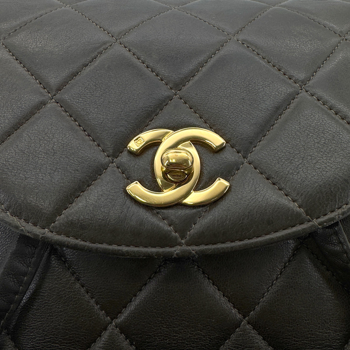 CHANEL VINTAGE DUMA CHAIN BACKPACK KHAKI LAMB SKIN 90186612
