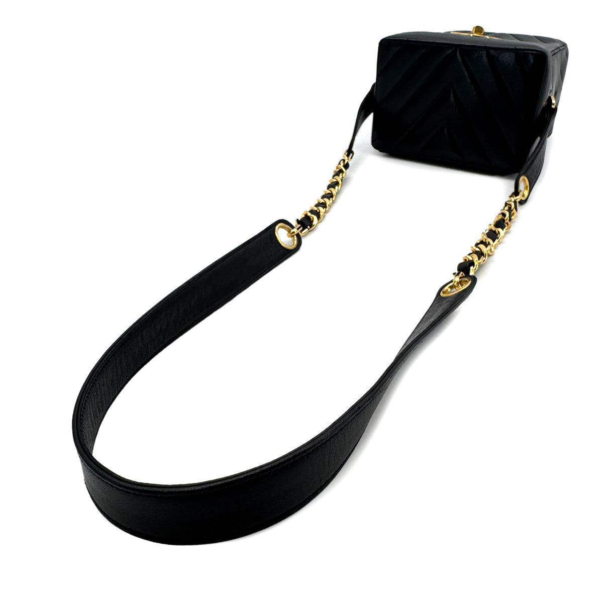 CHANEL VINTAGE V STITCH CHAIN SHUOLDER VANITY BAG BLACK LAMB SKIN 90196136