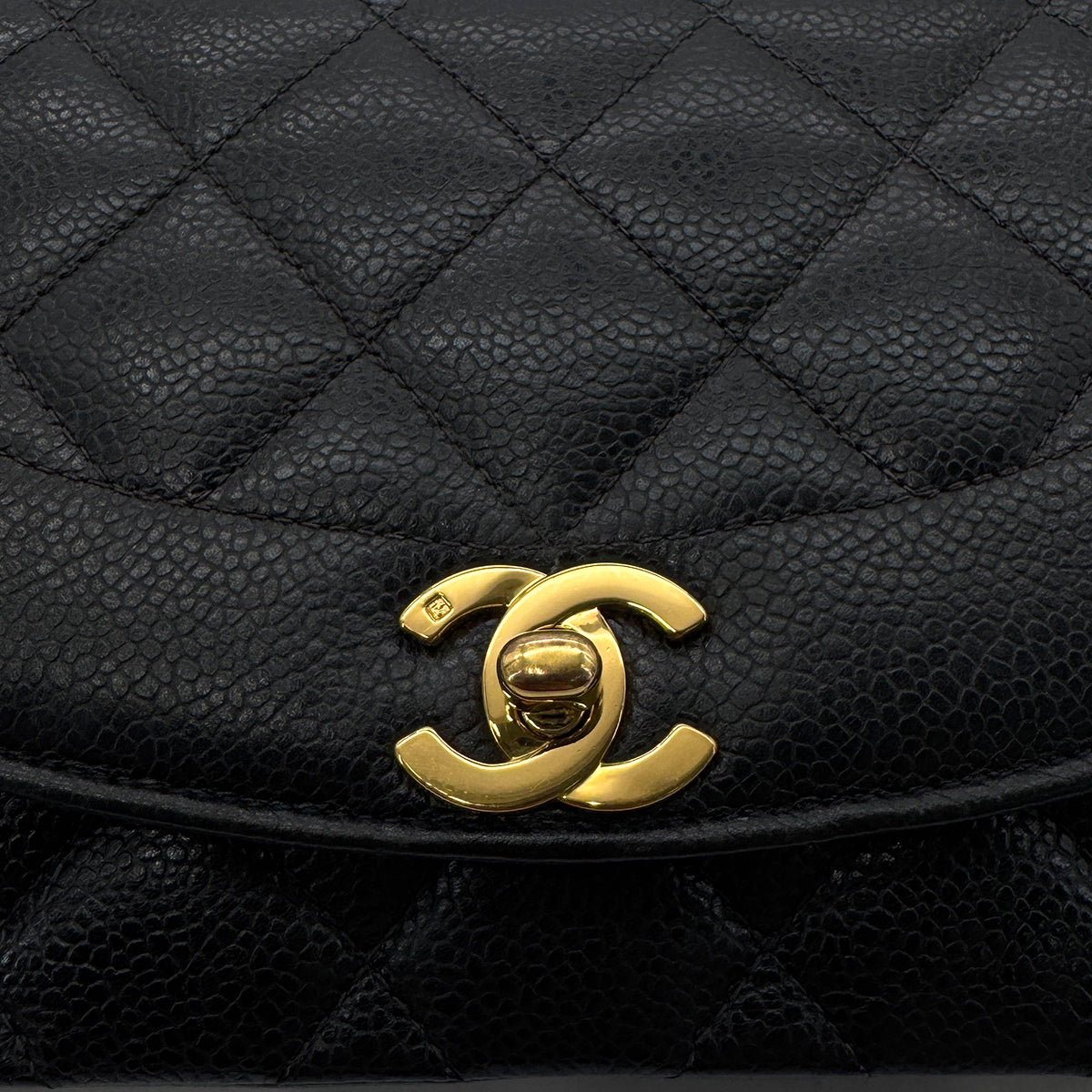 CHANEL VINTAGE DIANA SMALL CHAIN SHOULDER BAG BLACK CAVIAR SKIN 90201171