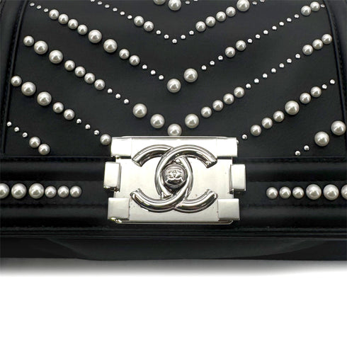 CHANEL PEARL BOYCHANEL SMALL CHAIN SHOULDER BAG BLACK LEATHER 90208965 - PURPOSE