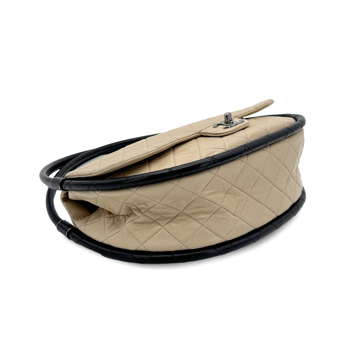CHANEL HULA HOOP CROSS HAND BAG BEIGE BLACK LAMB SKIN 90208969