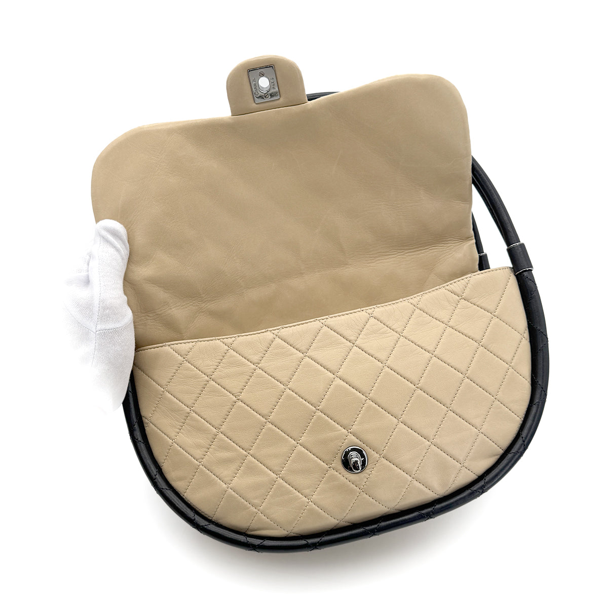 CHANEL HULA HOOP CROSS HAND BAG BEIGE BLACK LAMB SKIN 90208969