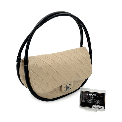 CHANEL HULA HOOP CROSS HAND BAG BEIGE BLACK LAMB SKIN 90208969 - PURPOSE