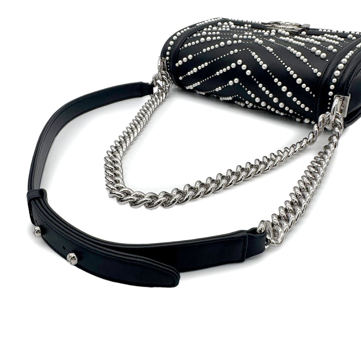 CHANEL PEARL BOYCHANEL MEDIUM CHAIN SHOULDER BAG BLACK LEATHER 90210965