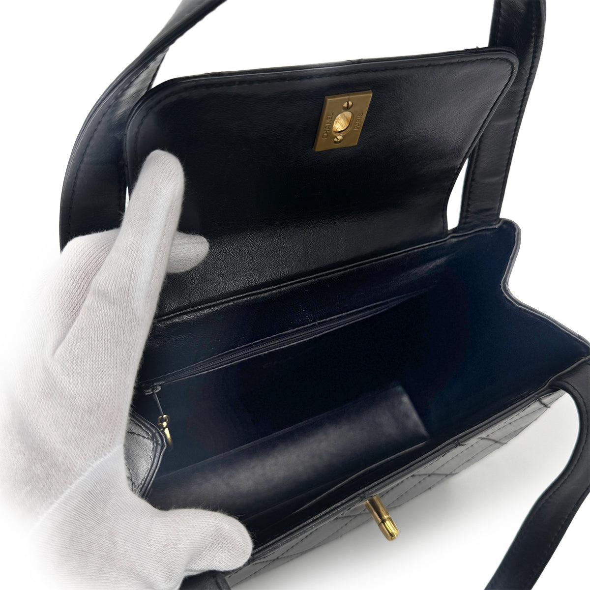 CHANEL VINTAGE HAND BAG BLACK LAMB SKIN 90212708