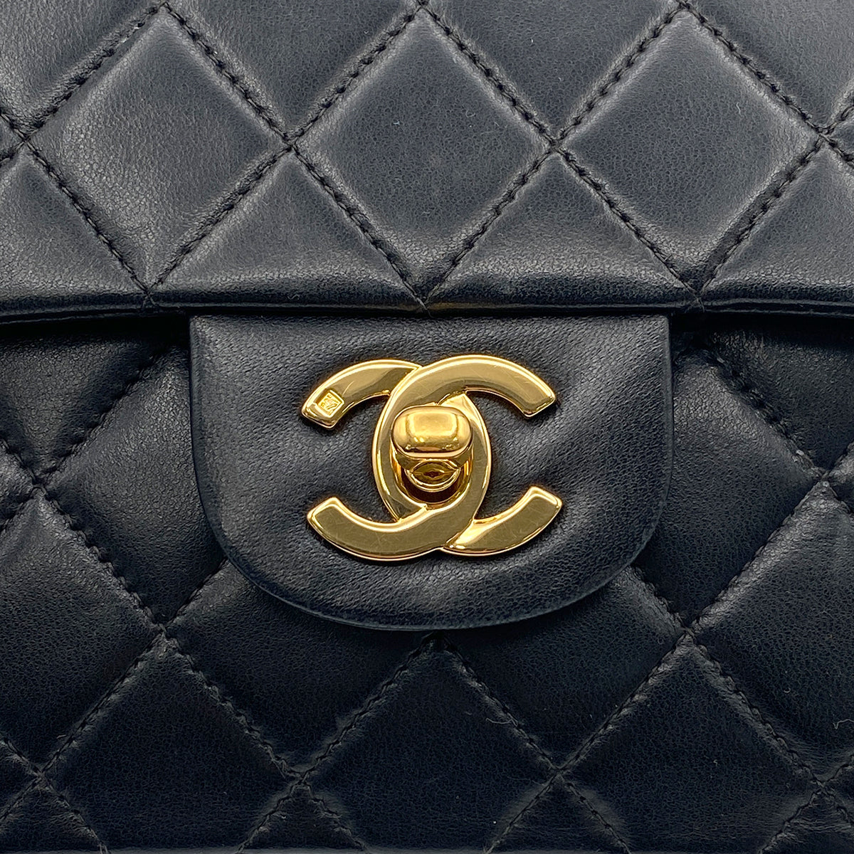 CHANEL VINTAGE CLASSIC FLAP SMALL CHAIN SHOULDER BAG BLACK LAMB SKIN 90212817