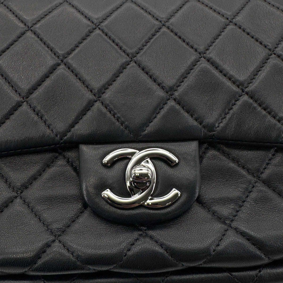 CHANEL HULA HOOP CROSS HAND BAG BLACK LAMB SKIN 90219238