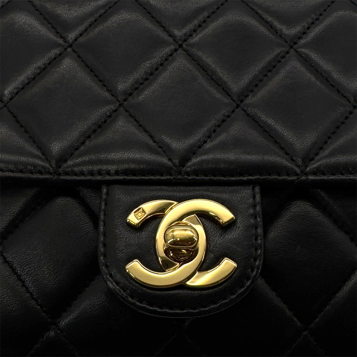 CHANEL VINTAGE MINI CHAIN HAND BAG BLACK LAMB SKIN 90220653