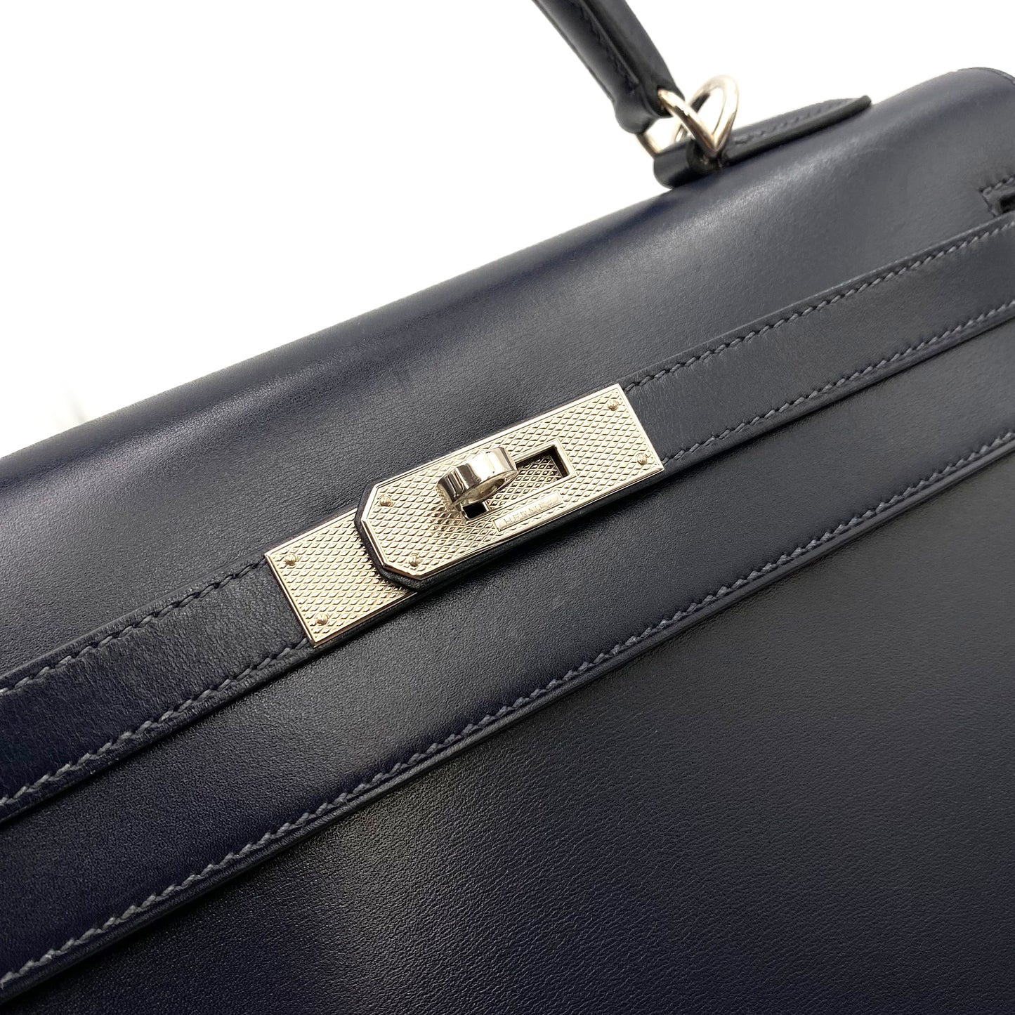 HERMES KELLY 32 SELLIER GUILLOCHE NAVY BOXCALF HAND SHOULDER BAG □G SHW 90221030