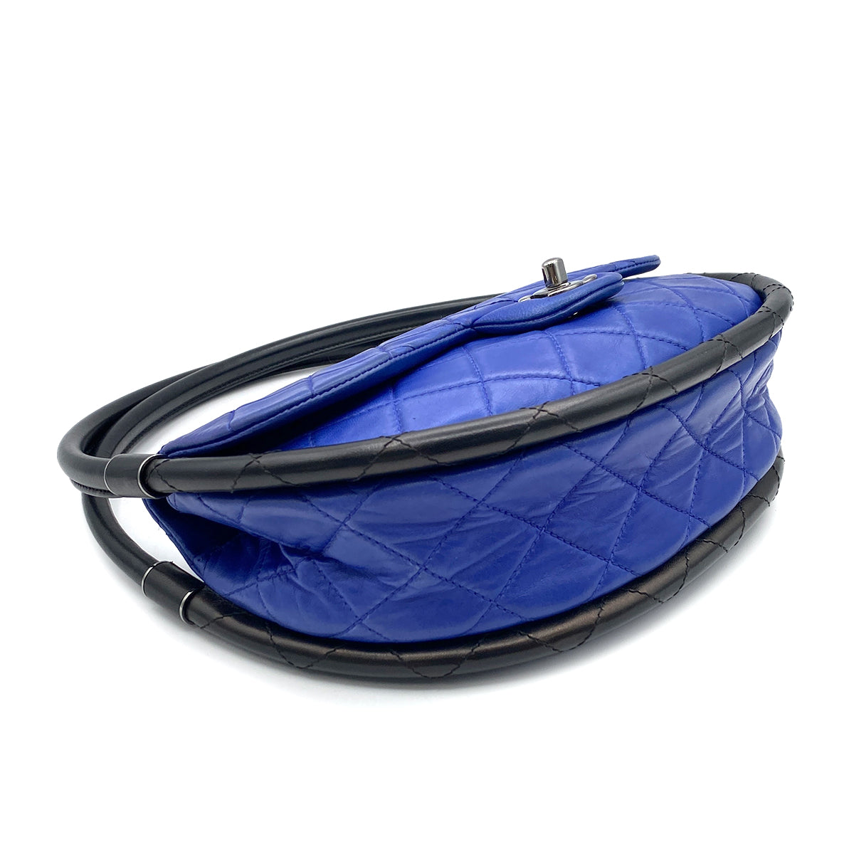 CHANEL HULA HOOP CROSS HAND BAG BLUE BLACK LAMB SKIN 90223218