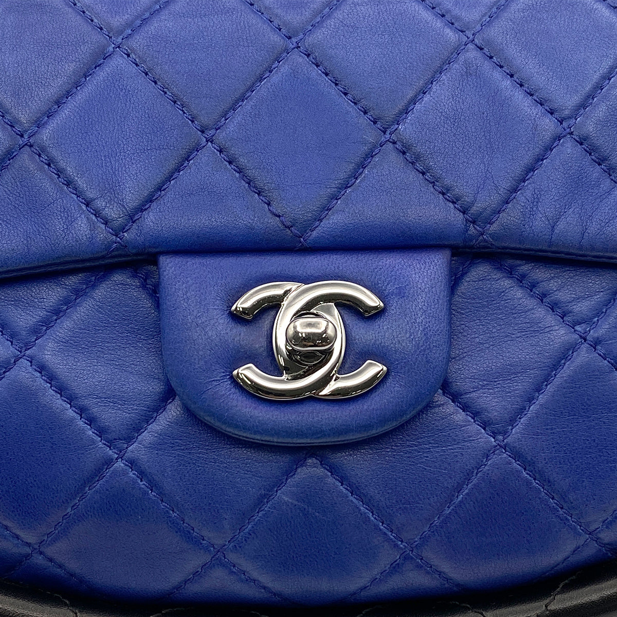 CHANEL HULA HOOP CROSS HAND BAG BLUE BLACK LAMB SKIN 90223218
