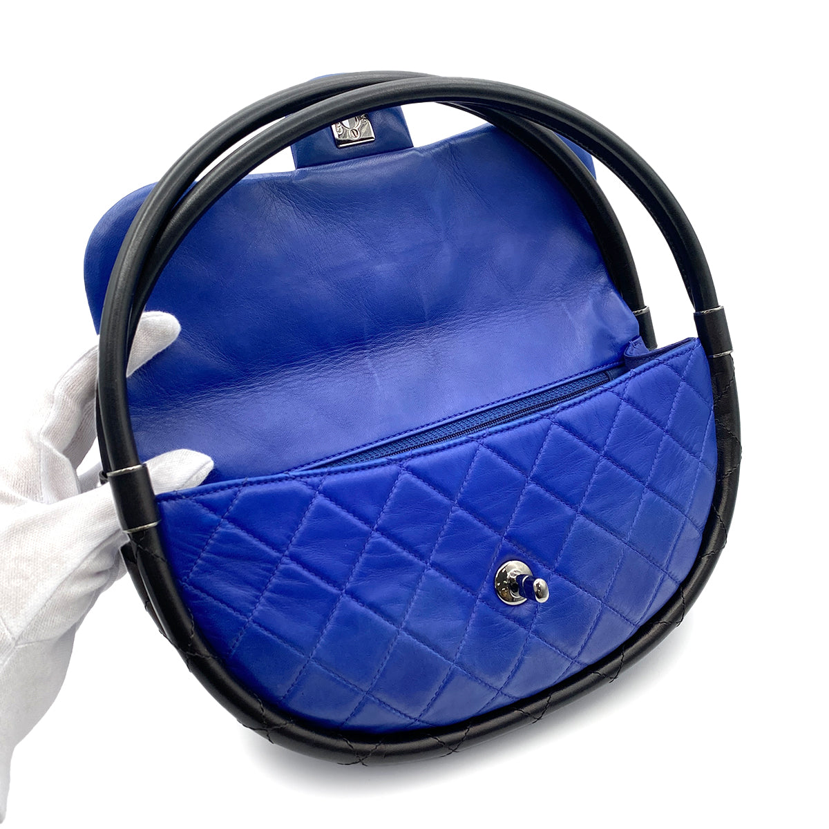 CHANEL HULA HOOP CROSS HAND BAG BLUE BLACK LAMB SKIN 90223218