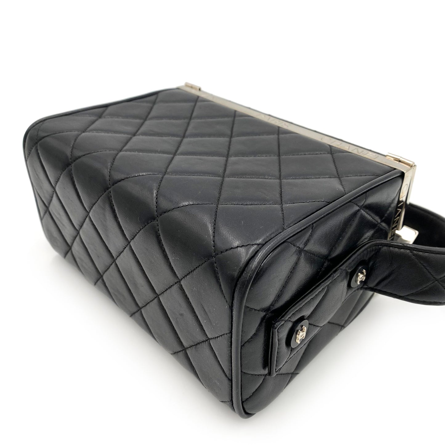 CHANEL VINTAGE HAND BAG BLACK LAMB SKIN 90228457