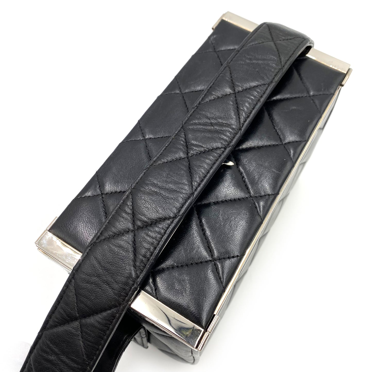 CHANEL VINTAGE HAND BAG BLACK LAMB SKIN 90228457