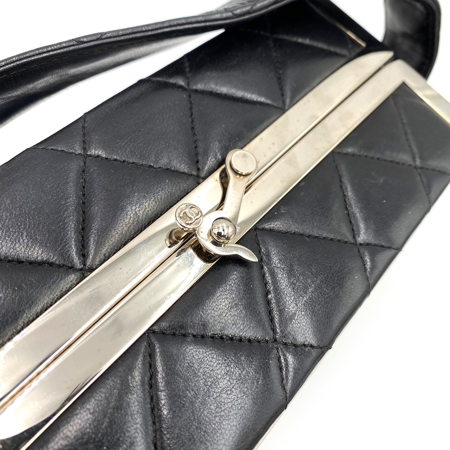 CHANEL VINTAGE HAND BAG BLACK LAMB SKIN 90228457