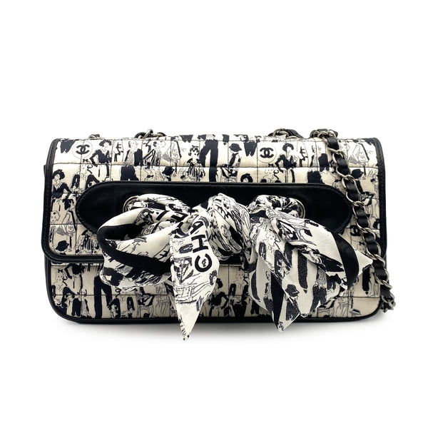 CHANEL VINTAGE CHOCOLATE BAR SCARF BYCOLOR WHITE BLACK SATIN LAMB SKIN 90227150 - PURPOSE