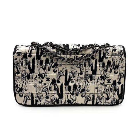 CHANEL VINTAGE CHOCOLATE BAR SCARF BYCOLOR WHITE BLACK SATIN LAMB SKIN 90227150