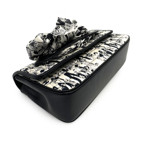 CHANEL VINTAGE CHOCOLATE BAR SCARF BYCOLOR WHITE BLACK SATIN LAMB SKIN 90227150