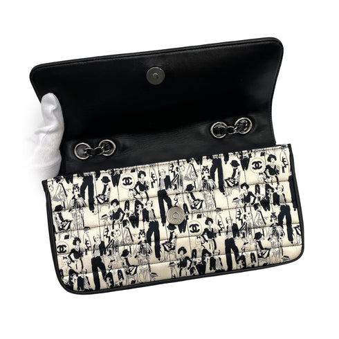 CHANEL VINTAGE CHOCOLATE BAR SCARF BYCOLOR WHITE BLACK SATIN LAMB SKIN 90227150