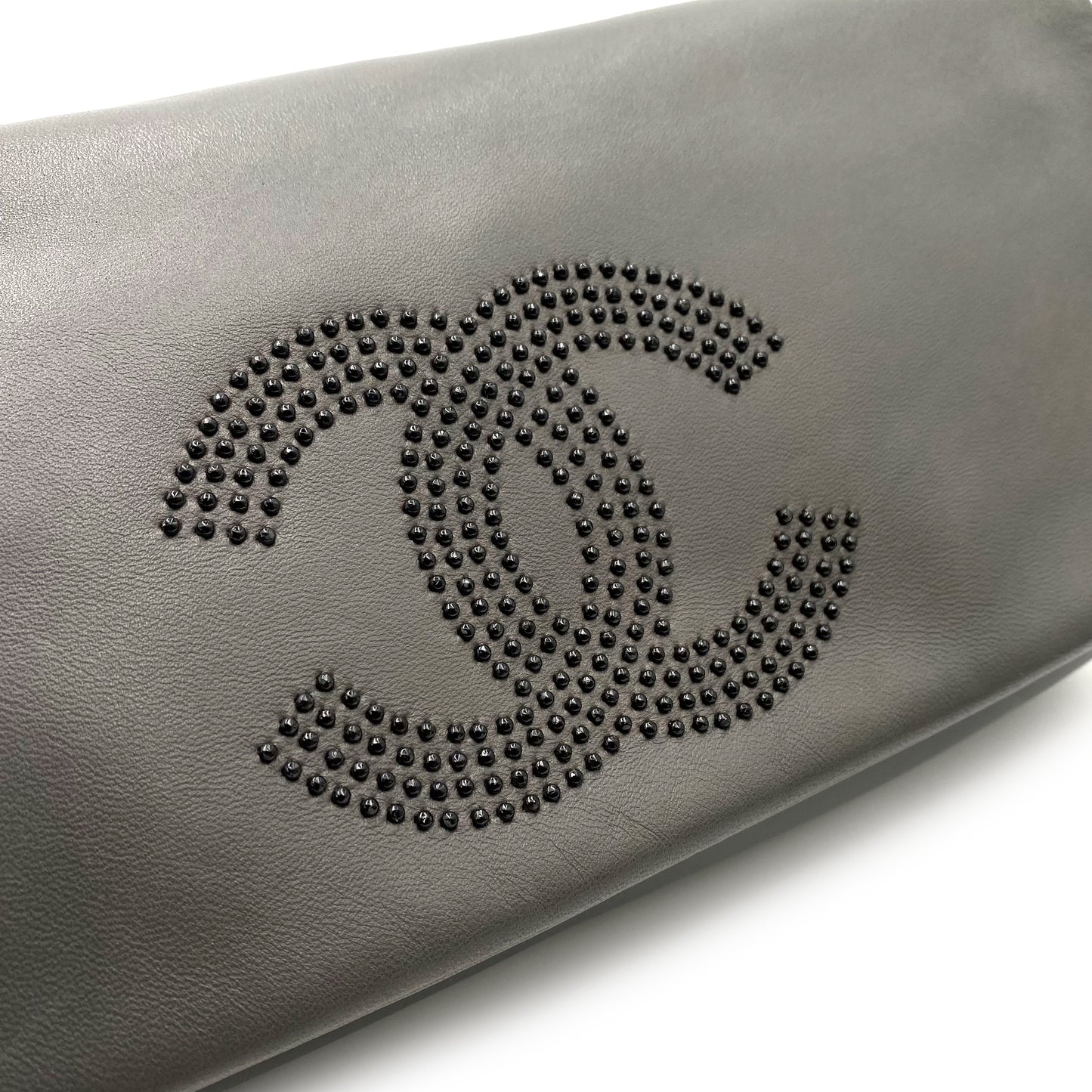 CHANEL VINTAGE COCOMARK STUDS CHAIN SHOULDER BAG GRAY LAMB SKIN 90231635