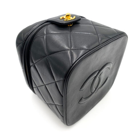 CHANEL VINTAGE VANITY HAND BAG BLACK LAMB SKIN 90237314