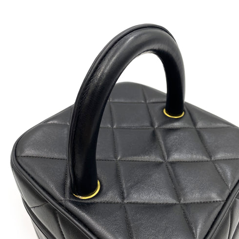CHANEL VINTAGE VANITY HAND BAG BLACK LAMB SKIN 90237314
