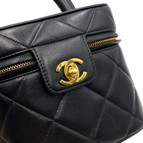 CHANEL VINTAGE VANITY HAND BAG BLACK LAMB SKIN 90237314