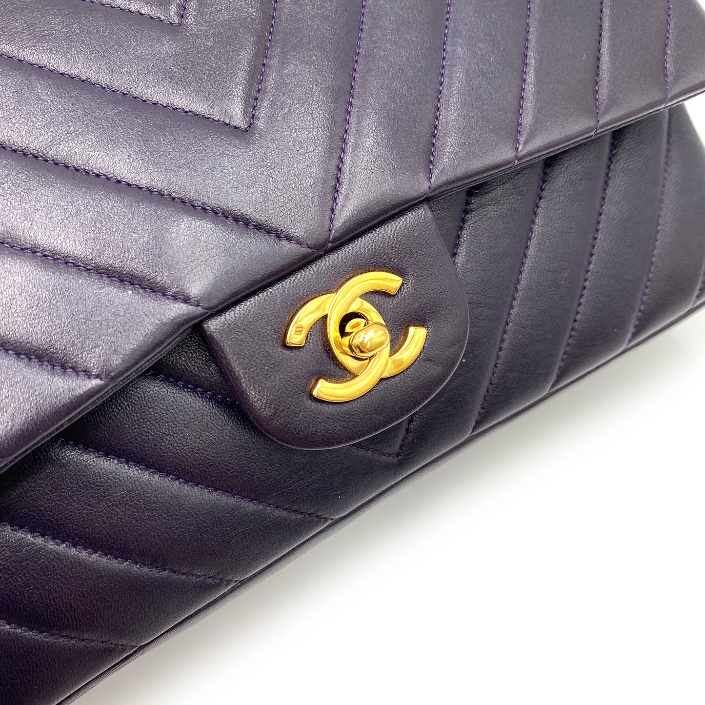 CHANEL VINTAGE CHEVRON DOUBLE FLAP CHAIN SHOULDER BAG PURPLE LAMB SKIN 90238527