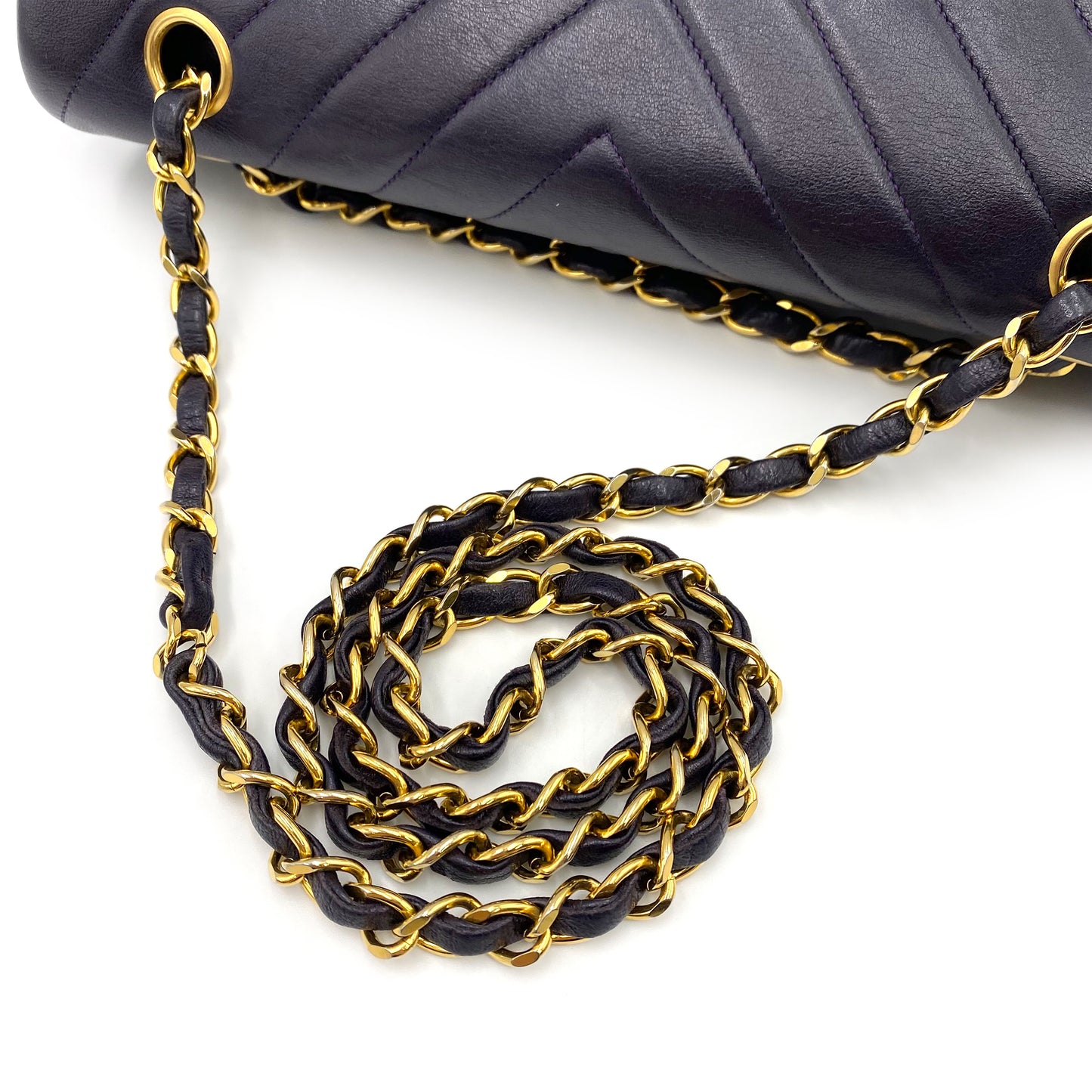 CHANEL VINTAGE CHEVRON DOUBLE FLAP CHAIN SHOULDER BAG PURPLE LAMB SKIN 90238527