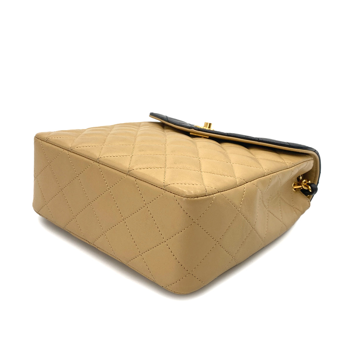 CHANEL VINTAGE MATELASSE CHAIN SHOULDER BAG BYCOLOR BEIGE BLACK LAMB SKIN 90240939