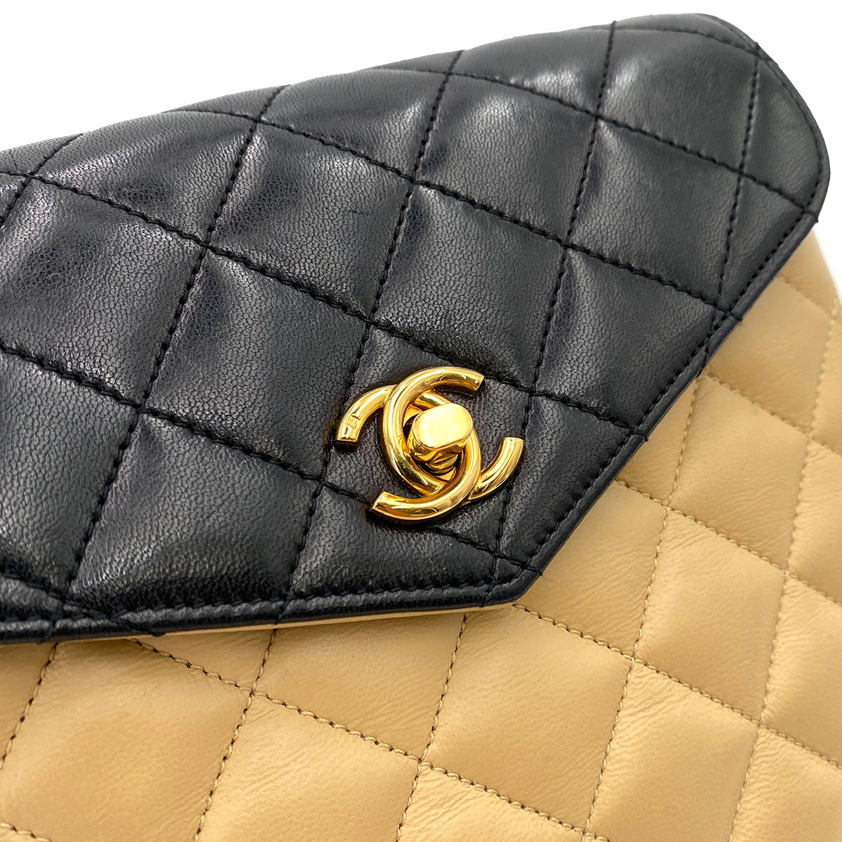CHANEL VINTAGE MATELASSE CHAIN SHOULDER BAG BYCOLOR BEIGE BLACK LAMB SKIN 90240939