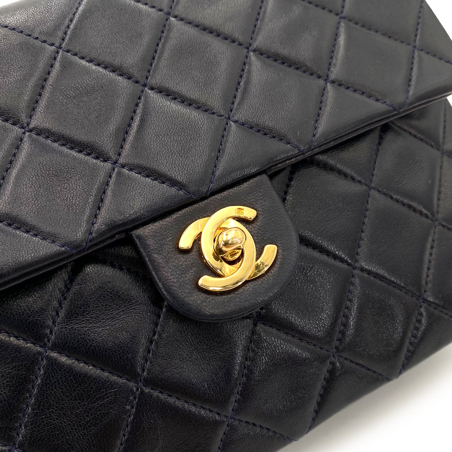CHANEL VINTAGE MINI SQUARE 20 CHAIN SHOULDER BAG NAVY LAMB SKIN 90241286