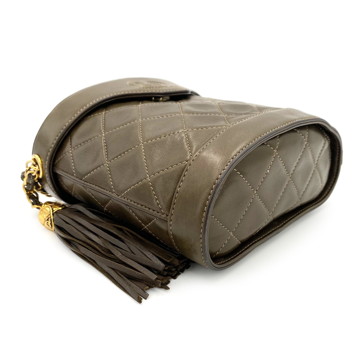 CHANEL VINTAGE MATELASSE FRINGE CHAIN SHOULDER BAG KHAKI LAMB SKIN 90241317