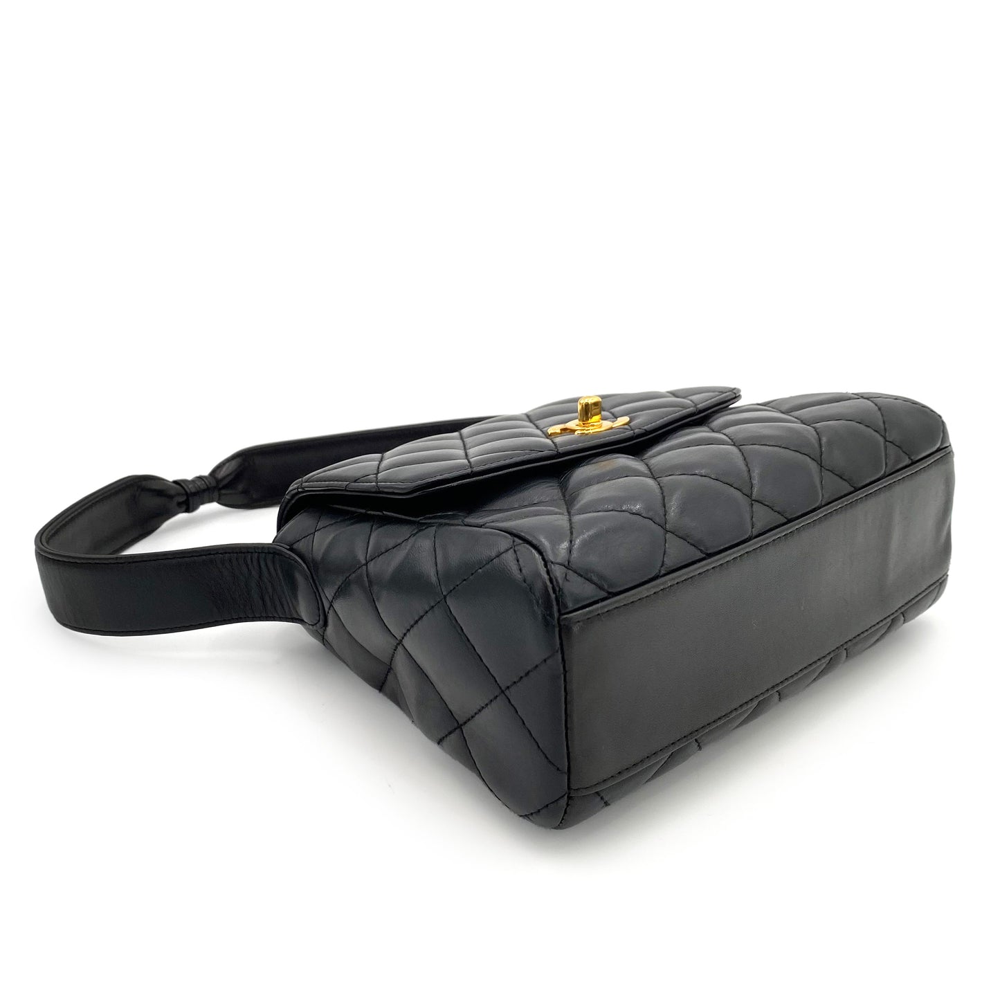 CHANEL VINTAGE MATELASSE HAND BAG BLACK LAMB SKIN 90242116