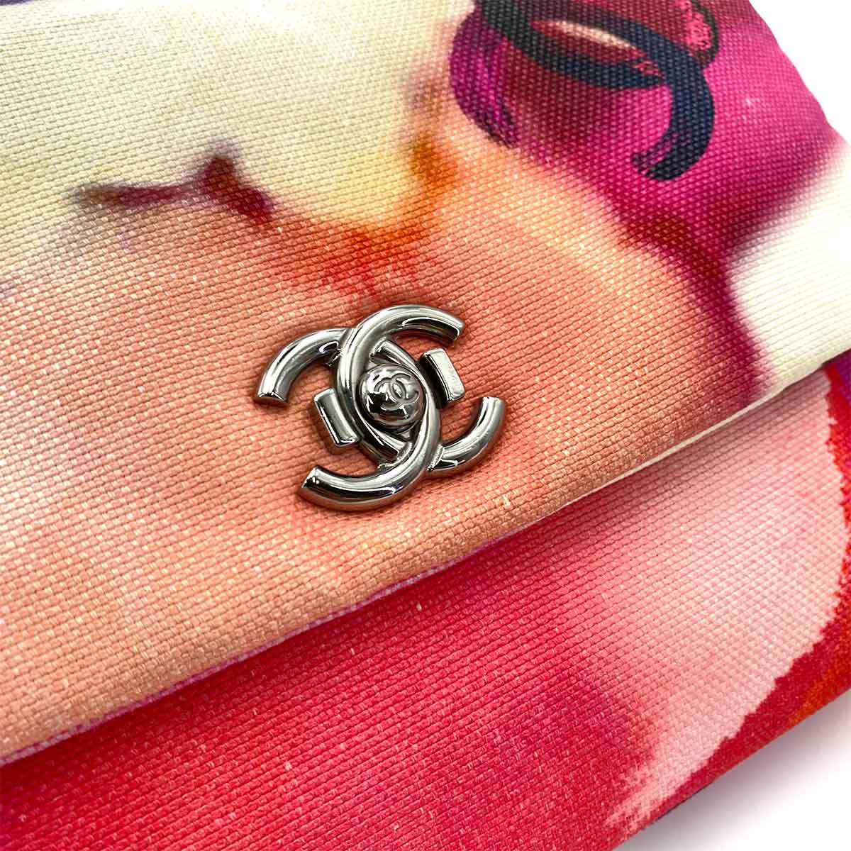 CHANEL EMBROIDERY GRAFFITI CHAIN SHOULDER BAG FLORA CANVAS 90242656