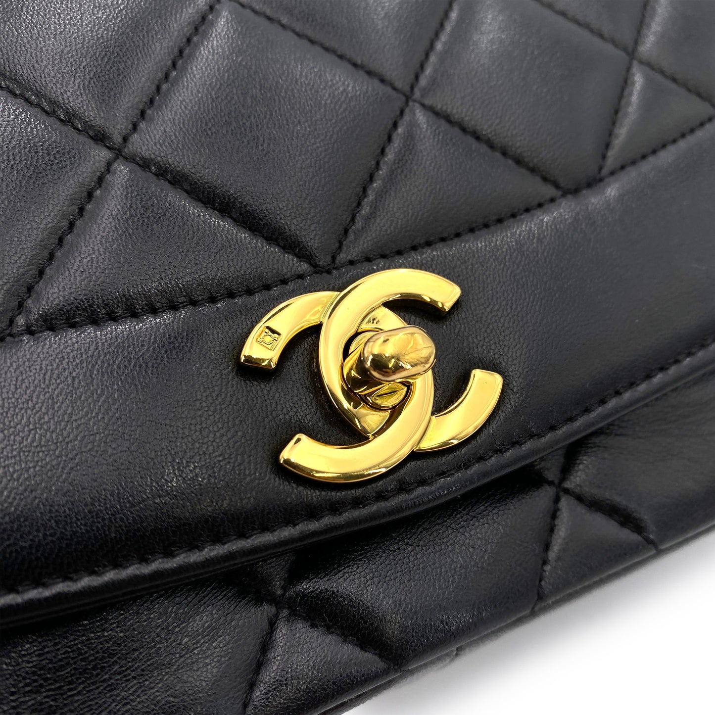 CHANEL VINTAGE DIANA MEDIUM CHAIN SHOULDER BAG BLACK LAMB SKIN 90242951