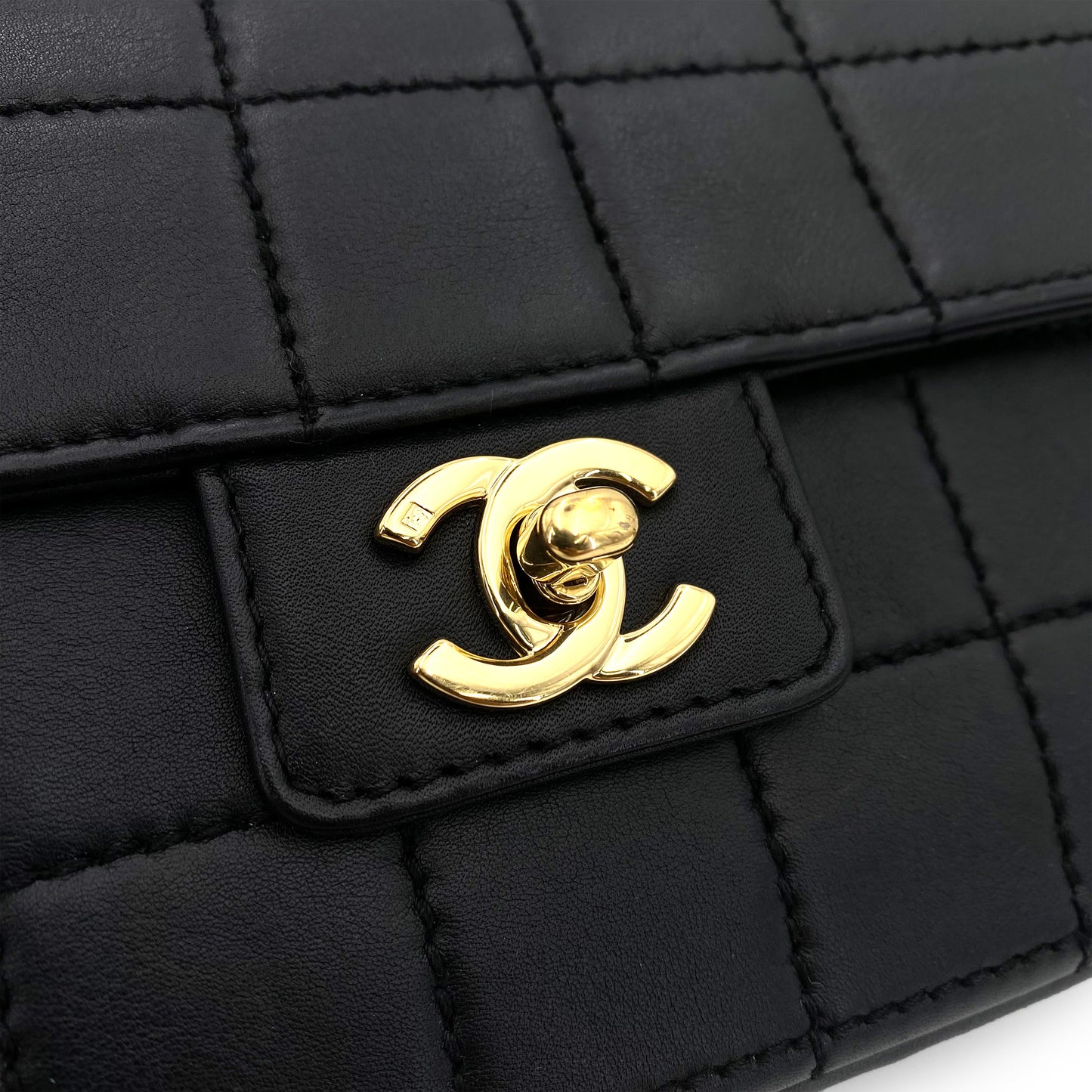 CHANEL VINTAGE CHOCOLATE BAR CHAIN SHOULDER BAG BLACK LAMB SKIN 90242972