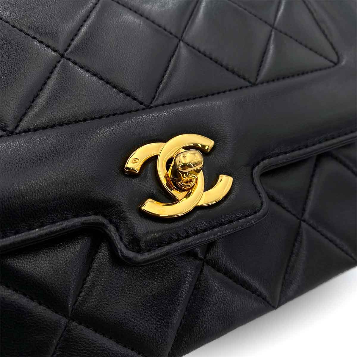 CHANEL VINTAGE MATELASSE CHAIN SHOULDER BAG BLACK LAMB SKIN 90243206