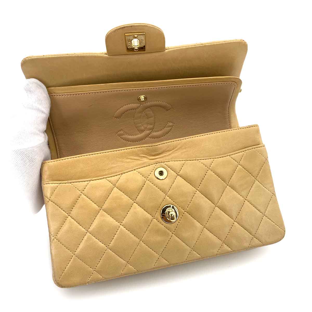 CHANEL VINTAGE CLASSIC FLAP SMALL CHAIN SHOULDER BAG BEIGE LAMB SKIN 90243257