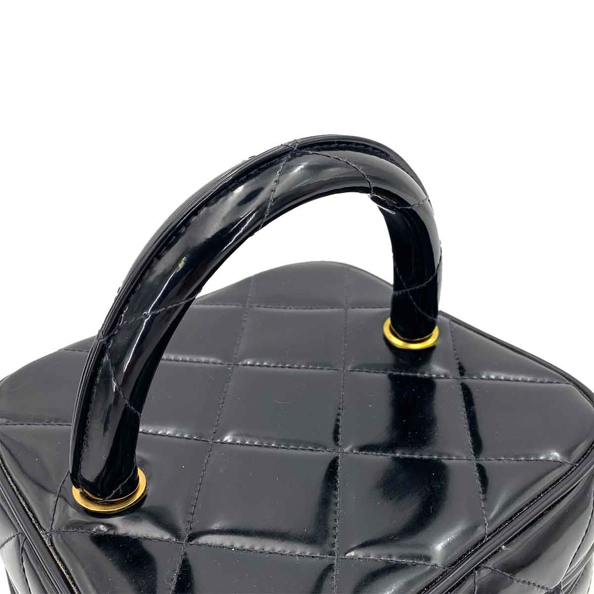 CHANEL VINTAGE VANITY HEART MIRROR HAND BAG BLACK ENAMEL 90243361