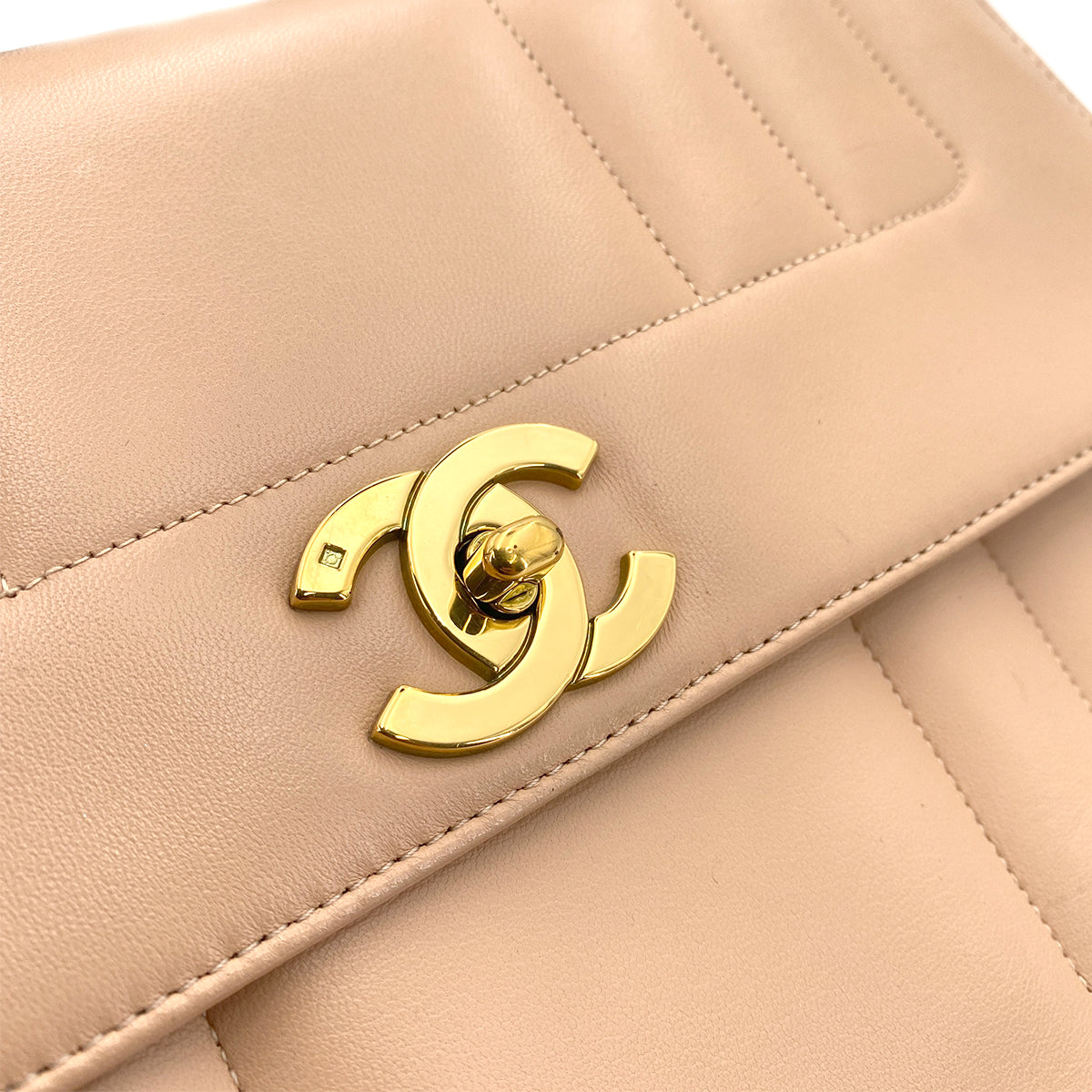 CHANEL VINTAGE MADEMOISELLE HAND BAG BEIGE LAMB SKIN 90243420