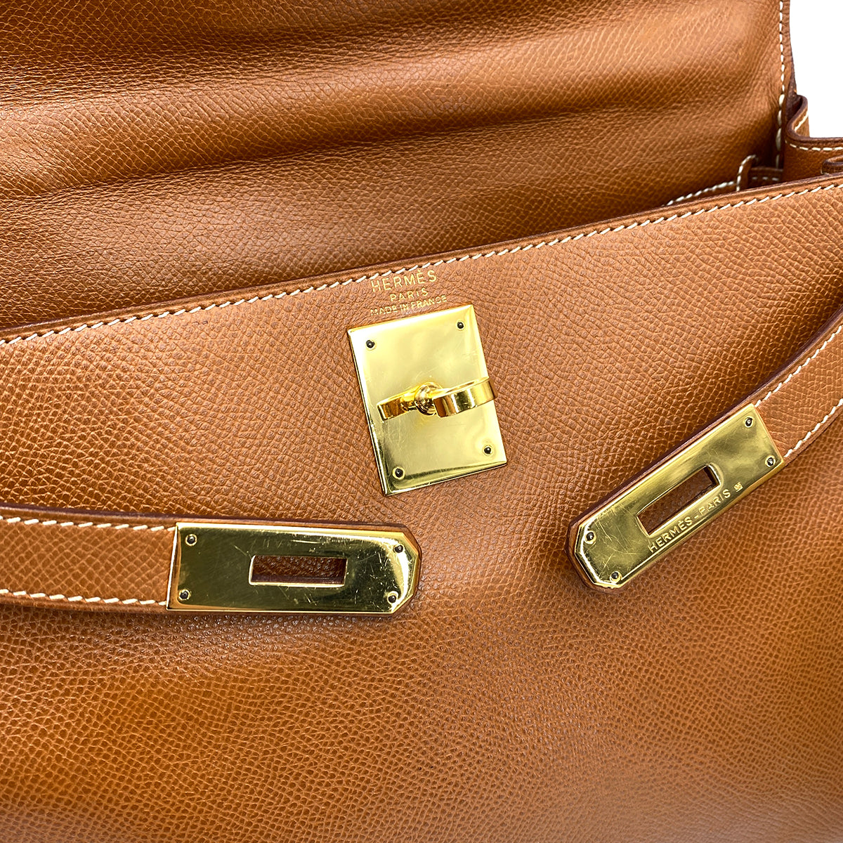 HERMES KELLY 28 RETOURNE GOLD COUCHEVEL HAND SHOULDER BAG 〇U 90243549