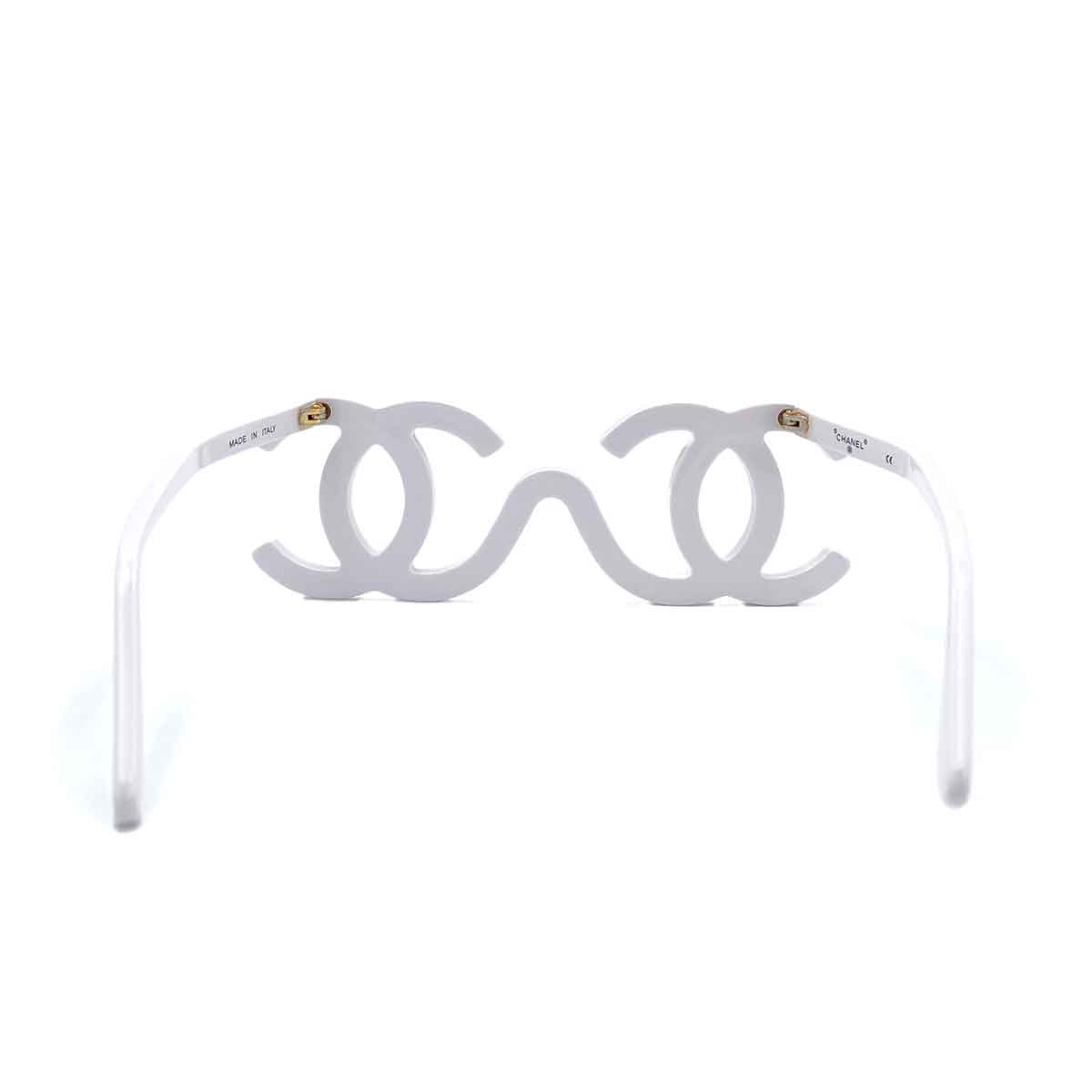 CHANEL VINTAGE LOGO SUNGLASSES WHITE ACCESSORY 90243824