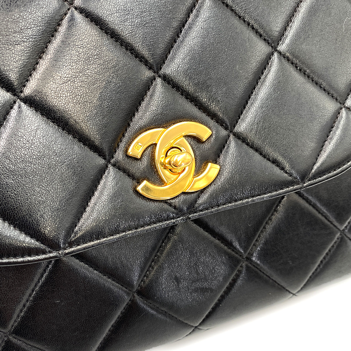 CHANEL VINTAGE MATELASSE CHAIN HAND BAG BLACK LAMB SKIN 90243888
