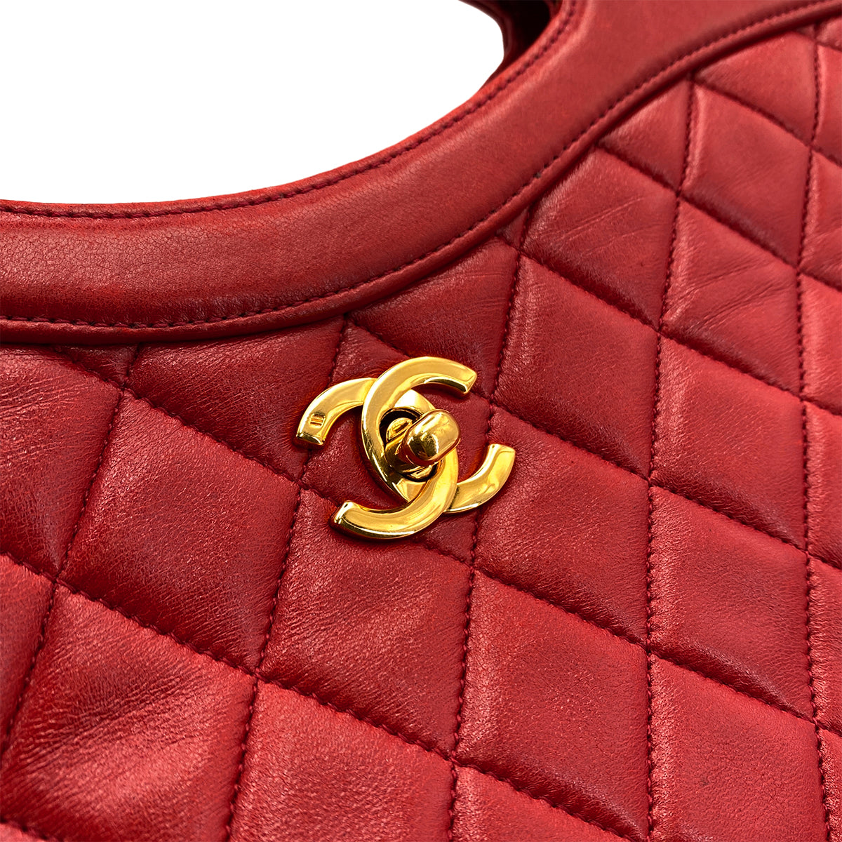 CHANEL VINTAGE MATELASSE HAND SHOULDER BAG RED LAMB SKIN 90244686