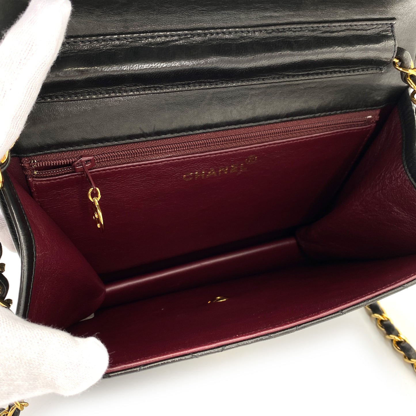 CHANEL VINTAGE MATELASSE PUSH LOCK CHAIN SHOULDER BAG BLACK LAMB SKIN 90244688