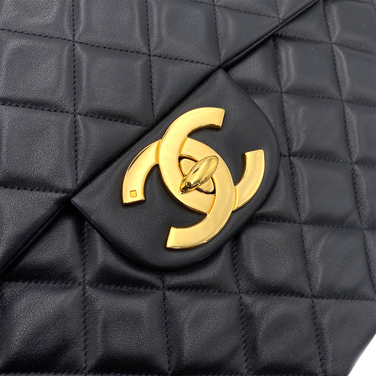 CHANEL VINTAGE MAXI MATELASSE 34 CHAIN SHOULDER BAG BLACK LAMB SKIN 90244698